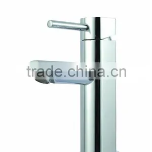 2014 China Hot Sale Single Handle Brass Wash Basin Tap Faucet Kitchen thumbnail-1