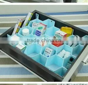 Cy272 8-Piece Honeycomb Drawer Clapboard Closet Divider Cabinet Cellular Partitions Underwear Organizer thumbnail-2