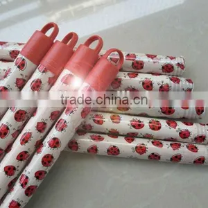 Hot Wholesale PVC Coated Wood Broom Stick Wooden Handles thumbnail-1
