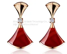Scalloped Earrings thumbnail-3