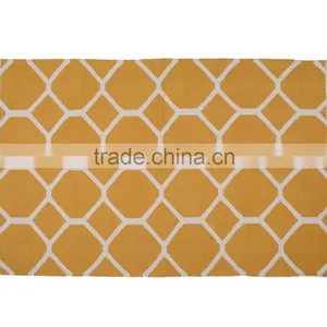 Natural Fibres Geometric Pattern Rug thumbnail-1