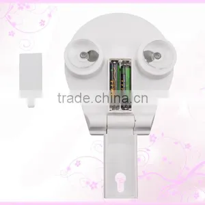 10x Magnification Handheld Travel Mirror With LED thumbnail-4