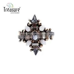 Vintage Jewelry Mix Color Geometric Resin and Rhinestone Brooch Jewelry thumbnail-1