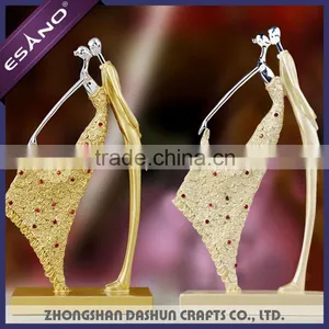 Wedding Resin Couple Dancing Figurines thumbnail-1