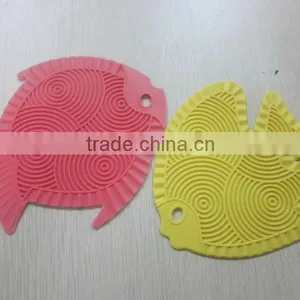 Eco Friendly Food Grade Colorful Fish Shaped Baking Silicone Trivet,silicone Placemat thumbnail-1