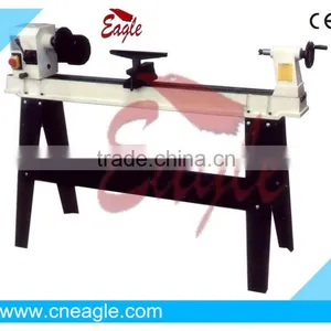 China Wood Lathe Machine thumbnail-1