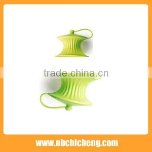 Easy Handle Silicon Kitchen Tools Lemon Juicer Silicone Fruit Juicer thumbnail-2