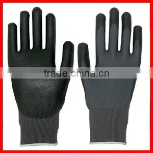 Black Seamless Knitted Gloves With pu Coated Palm thumbnail-1