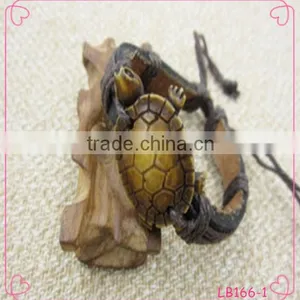 2014 Simple Design Turtle Charm Leather Bracelet thumbnail-1