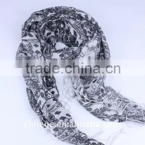 High Quality Printed Wool/silk Blend Scarf and Pashmina Scarf Display Tudung Scarf Accessory Hooded Scarf With Pendant Bandelet thumbnail-1