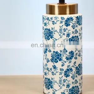 China Style Blue and White Flower Pattern Desk Lighting Hotel Porcelain Classic Bedside Lamps for Table thumbnail-5