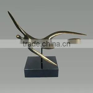Nude Female Chasing The Eaves Bronze Graceful Sculpture Urban Statue thumbnail-5