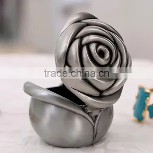 Exclusive Design Zinc Alloy Rose Ring Box thumbnail-1