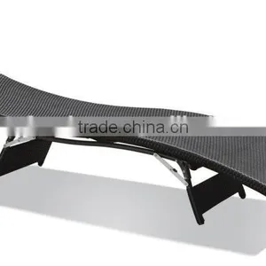ALL WEATHER OUTDOOR RATTAN FOLDABLE SUN LOUNGER thumbnail-2