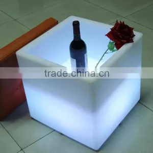 Cube Flashing Rechargeable Led Ice Bucket thumbnail-2