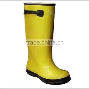 Rubber Safety Rain Boot thumbnail-1