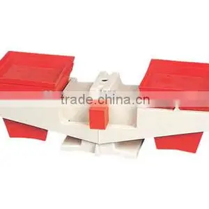 Plastic Elementary Two Pans Balance thumbnail-1