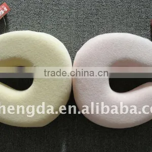 U-shape Neck Pillow thumbnail-1