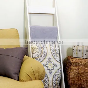 Blanket Ladder White Wood Ladder thumbnail-1