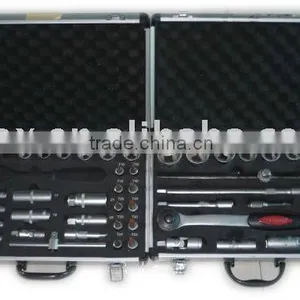 Aluminum Tool Box thumbnail-1