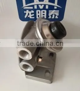 China Manufactuer Hot Sell High Quality Fuel Filter Base 1677528 thumbnail-1