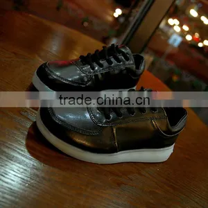 2016 Hot Chaussure Led Novelty New Unise Luminous Shoes Men & Women Fashion USB Recharge Shuffle Girl Elena in Youtube LED Shoes thumbnail-3