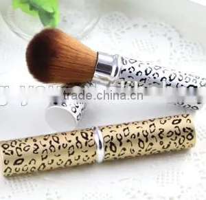 Leopard Best Professional Inexpensive Makeup Retractable Contour Rouge Brush thumbnail-4