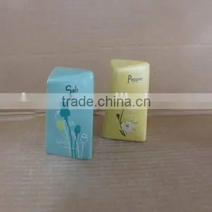 Triangle Shaped Ceramic Salt & Pepper Sets thumbnail-1