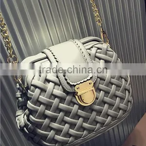 DY0133 Europea Retro Fashion Knitted Leather Chain Mini Bag thumbnail-1