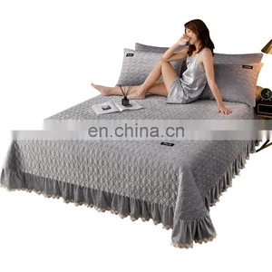Wholesale Comforter Folded Soft Velvet Lightweight Coverlet For All Season Embroidery Quilt thumbnail-1
