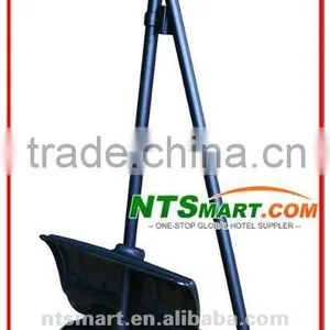 Black Dustpan & Brush thumbnail-1