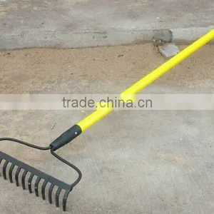 Chinese Steel Welded Bow Rakes With Long Fiberglass Handle R101 thumbnail-1