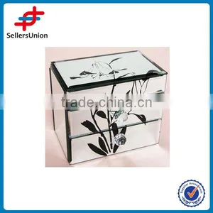 Black and White Color Jewelry Box thumbnail-1
