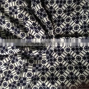 2014 Higher Quality and Lower Price in 100% Rayonn Viscose New Printed Challe Fabric thumbnail-1