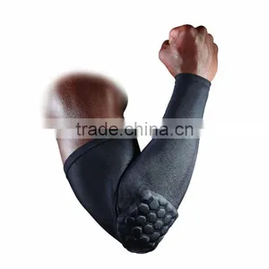 High Quality Crsshproof Shooting Arm Sleeves Protective Arm Pad thumbnail-1