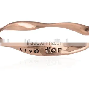 Reach for the Stars Small Crystal Charm Bangle Popular Women Twist Bangle Fashion Design Metal Bangle thumbnail-4