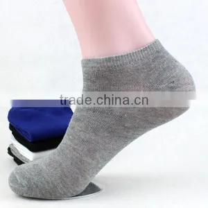 Solid Color Cheap Cotton Boat Men Socks thumbnail-1