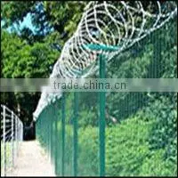 BTO-12 Galvanized Concertina Razor Wire thumbnail-1