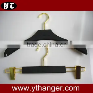 Hot Selling Plastic Rubber Coated Hanger With Gold Hook thumbnail-1