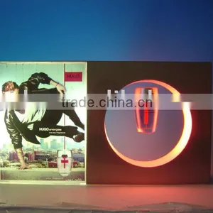 Auto Spinning and Floating Pop Display thumbnail-1