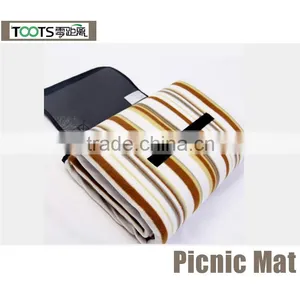 Polyester Fleece Custom Foldable Picnic Blanket thumbnail-1