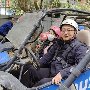 越野车