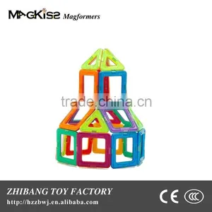 MAGFORMERS 60 pc MAGNETIC SQUARES,TRIANGLES + WHEELS thumbnail-6