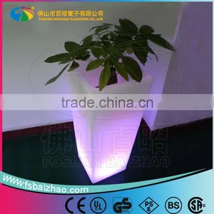 Colors Changing Iluminated LED Garden Outdoor Planter Flower Pot Light thumbnail-1