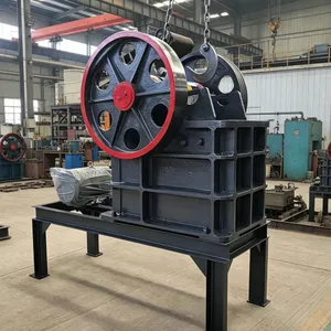 Mobile Jaw Crusher, Small Diesel Engine Jaw Crusher, Jaw Crusher With Screen Mesh thumbnail-5