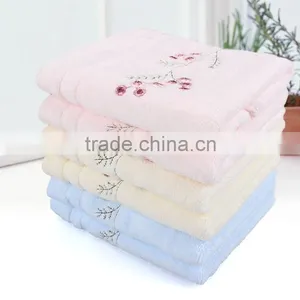 100% Cotton Yarn Flower Personal Design Luxury Embroidered Face Towels thumbnail-6
