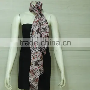 Fashionable Fancy Printed Silk Scarf 90*90cm thumbnail-4