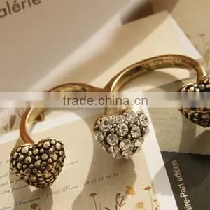 Fashion Three Hearts Are Connected New Rings thumbnail-3