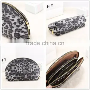4pcs Set Cool Cosmetic Bag Set Makeup Pouch Bag Shell Bag Purses and Handbags Coin Purse Key Bag Small Wallets for Women and Tee thumbnail-5