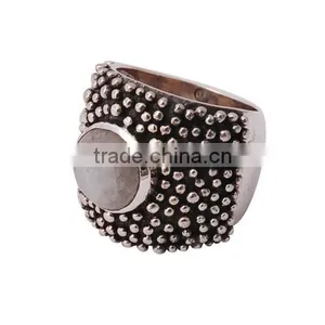 Ethnical Ring With White Pearl thumbnail-1